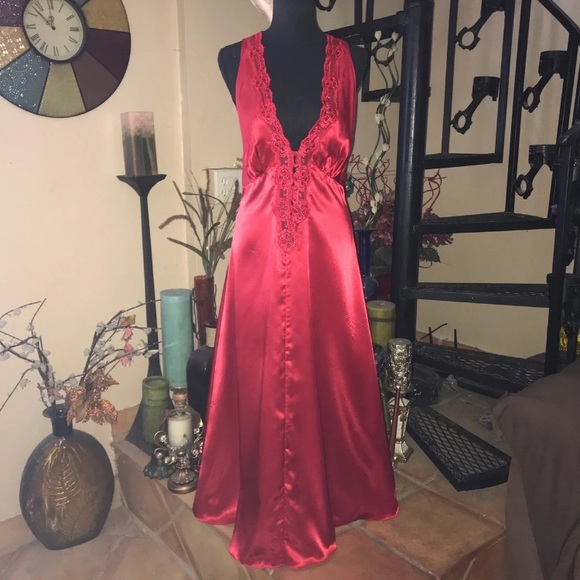 💋SOLD💋💥RARE💥 Victoria’s Secret Red Glamour Long Nightgown Maxi Slip Dress Night - Picture 1 of 9
